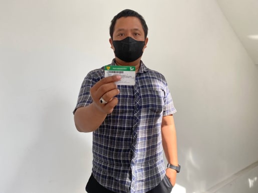 NEGARA HADIR: I Made Arya Adi Putra, warga Buleleng rasakan manfaat Program JKN saat sang istri melahirkan buah hati mereka. (Ist)