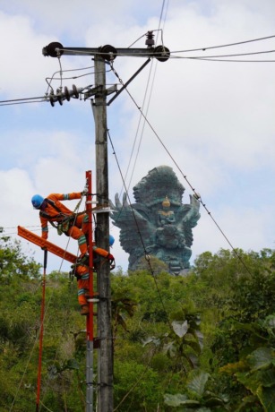 AMAN: PT PLN (Persero) memastikan sub sistem kelistrikan Bali dalam kondisi aman usai dilanda gempa berkekuatan magnitudo 5,8 yang berada di selatan Pulau Bali, Senin (22/8). (PLN UID BALI FOR RADAR BALI)